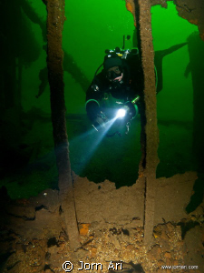 Diving at the beautiful wreck of Tom B in the south of No... by Jorn Ari 